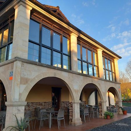 Hosteria Rio Negro Bárcena de Cicero Exteriör bild