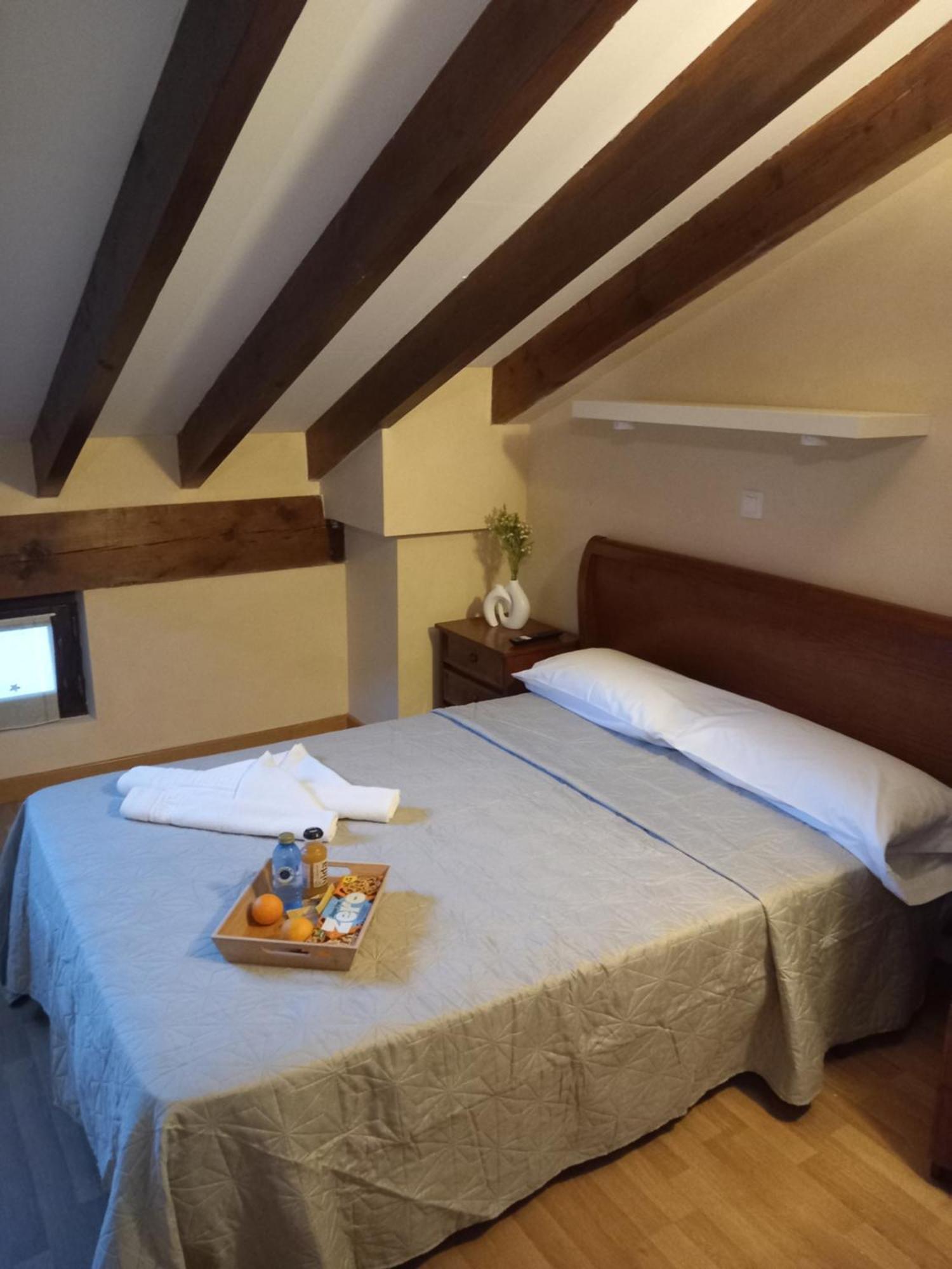 Hosteria Rio Negro Bárcena de Cicero Exteriör bild